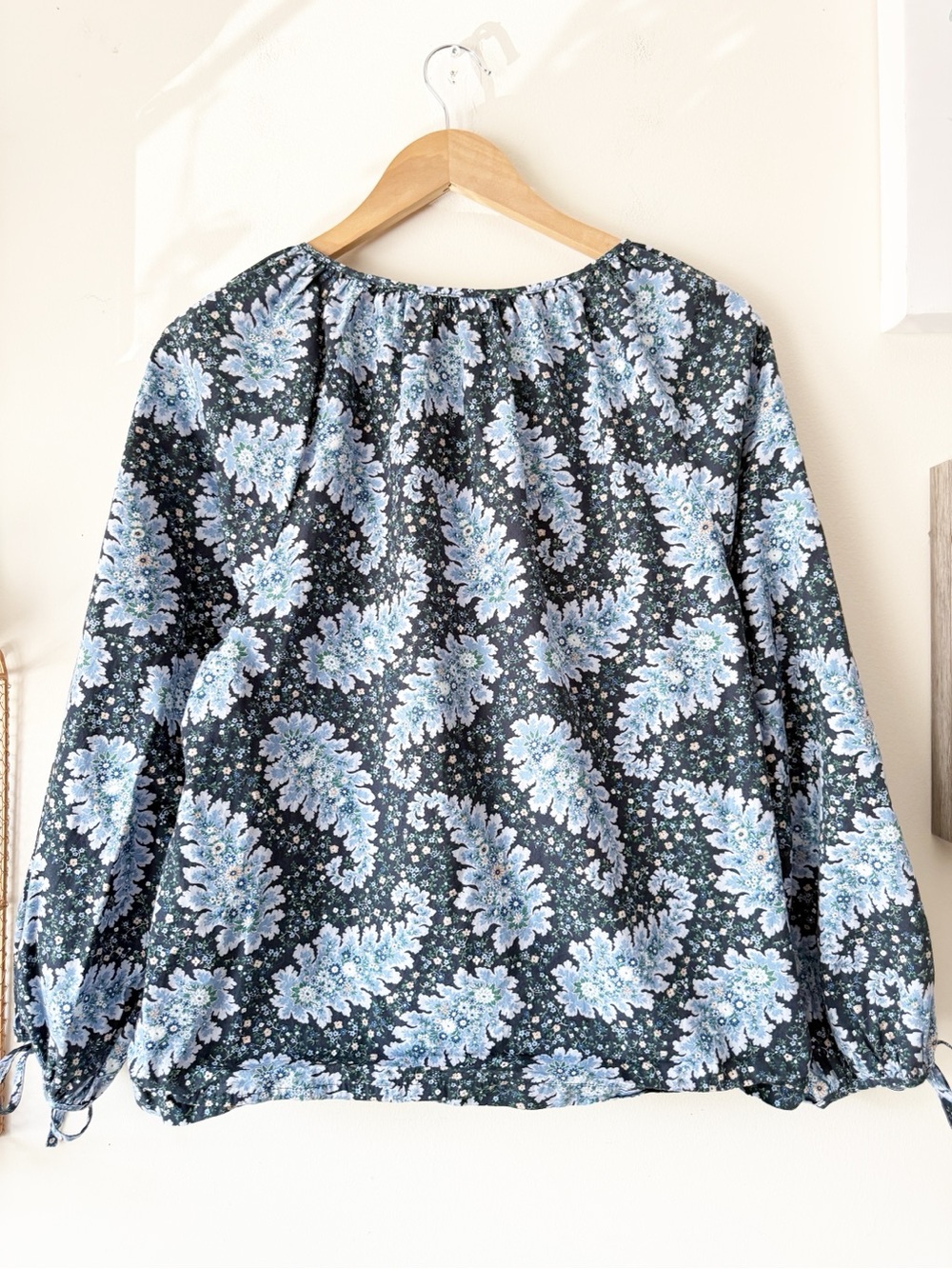 J. Crew Collection Tie sleeve Button Front Top Ratti Pacific Paisley Size L - Picture 12 of 14